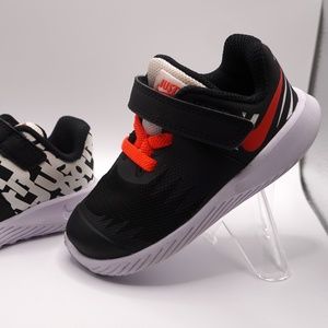 NIKE STAR RUNNER YOUTH "Black/Red" Size 5c
